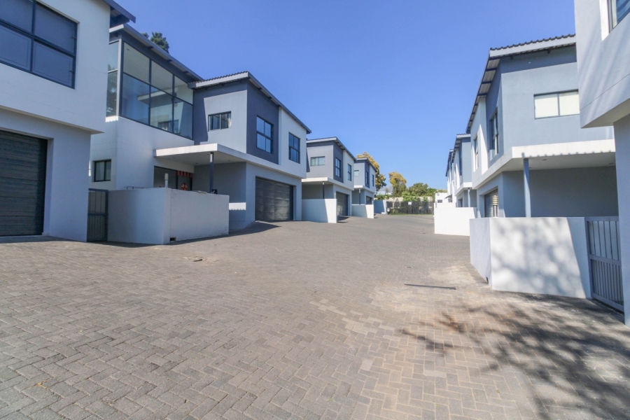 3 Bedroom Property for Sale in Edenburg Gauteng