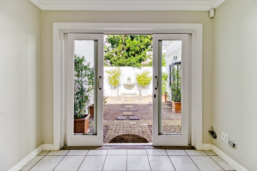 To Let 4 Bedroom Property for Rent in Dainfern Golf Estate Gauteng