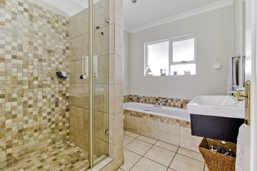 To Let 4 Bedroom Property for Rent in Dainfern Golf Estate Gauteng
