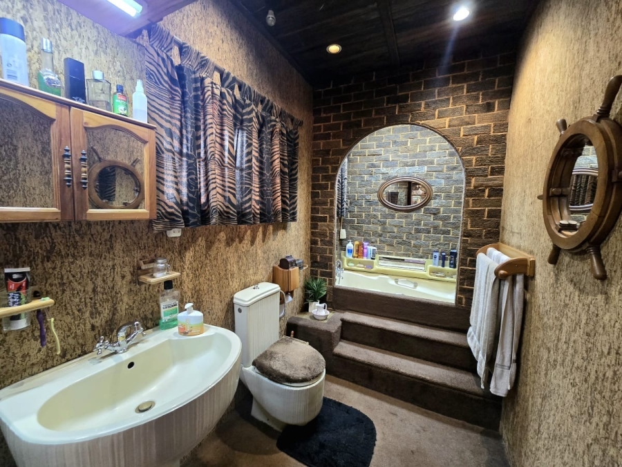 4 Bedroom Property for Sale in Homestead Apple Orchards Gauteng