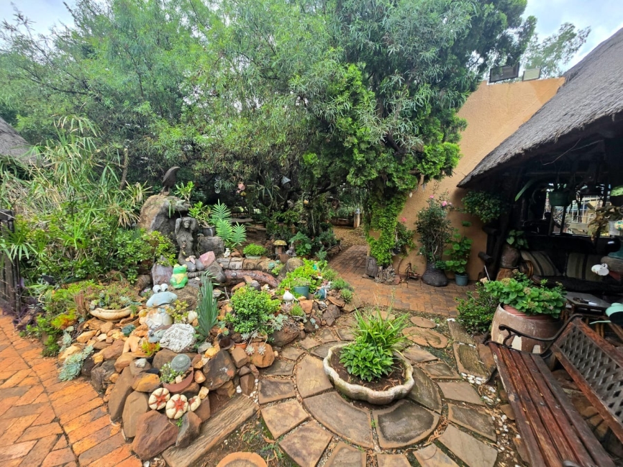 4 Bedroom Property for Sale in Homestead Apple Orchards Gauteng