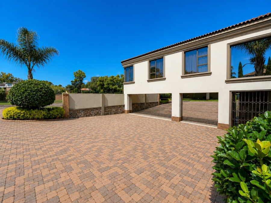 7 Bedroom Property for Sale in Raslouw Gauteng