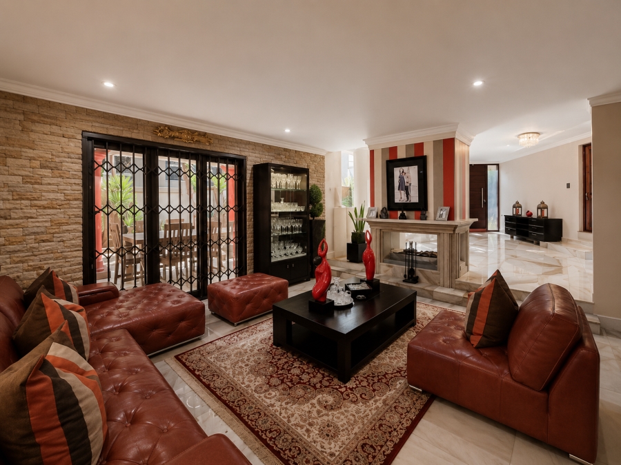 7 Bedroom Property for Sale in Raslouw Gauteng