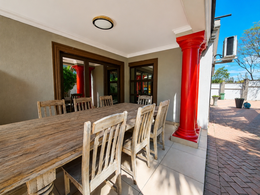 7 Bedroom Property for Sale in Raslouw Gauteng