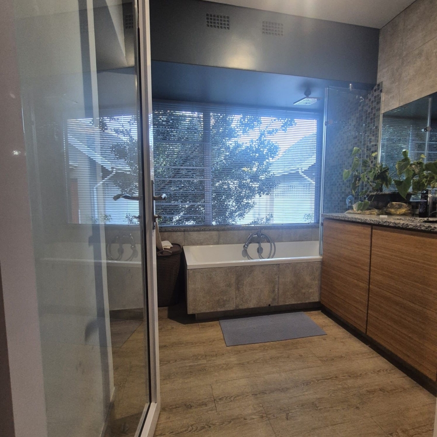 4 Bedroom Property for Sale in Rant En Dal Gauteng