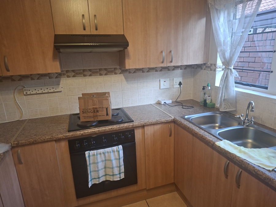 2 Bedroom Property for Sale in Willow Park Manor Gauteng