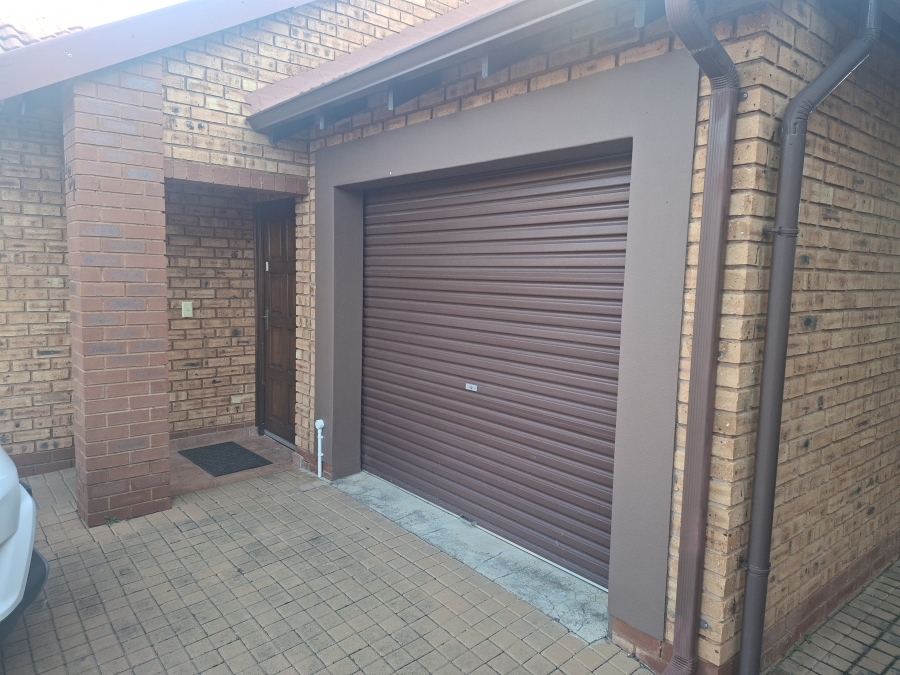 2 Bedroom Property for Sale in Willow Park Manor Gauteng