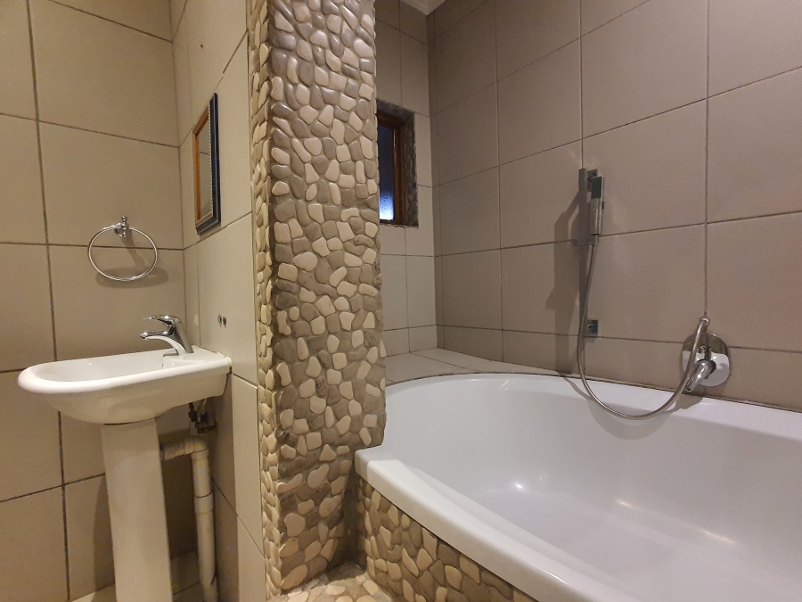 3 Bedroom Property for Sale in Silverton Gauteng