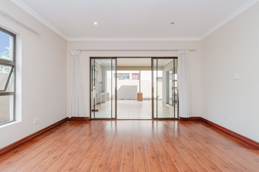 3 Bedroom Property for Sale in Beverley Gauteng