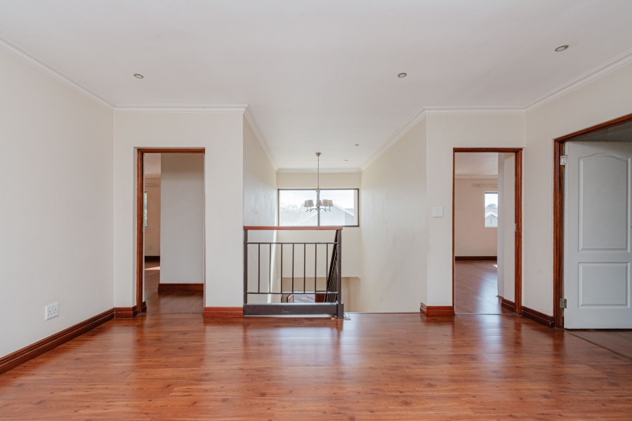 3 Bedroom Property for Sale in Beverley Gauteng