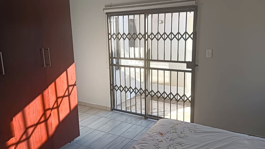 To Let 3 Bedroom Property for Rent in Esther Park Gauteng