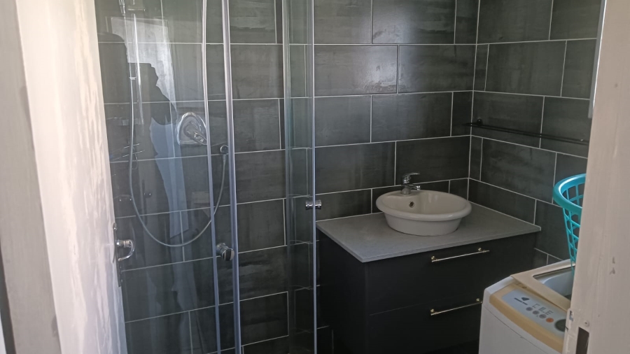 To Let 3 Bedroom Property for Rent in Esther Park Gauteng