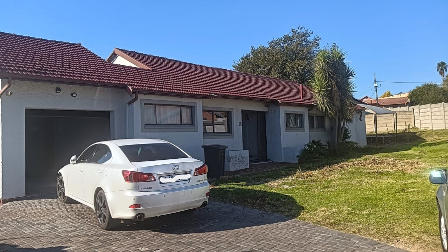 To Let 3 Bedroom Property for Rent in Esther Park Gauteng