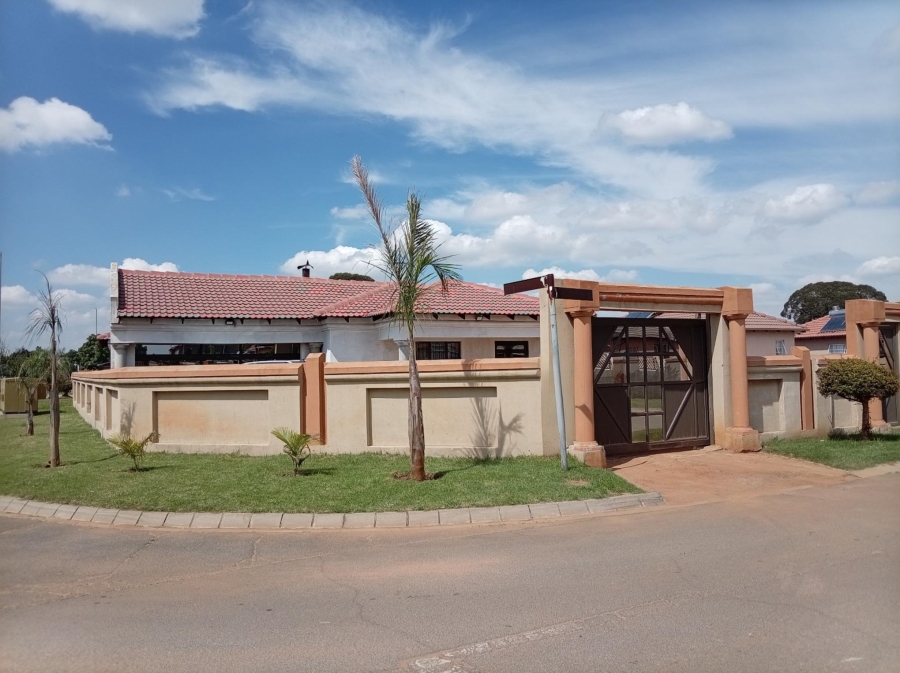 3 Bedroom Property for Sale in Crystal Park Gauteng