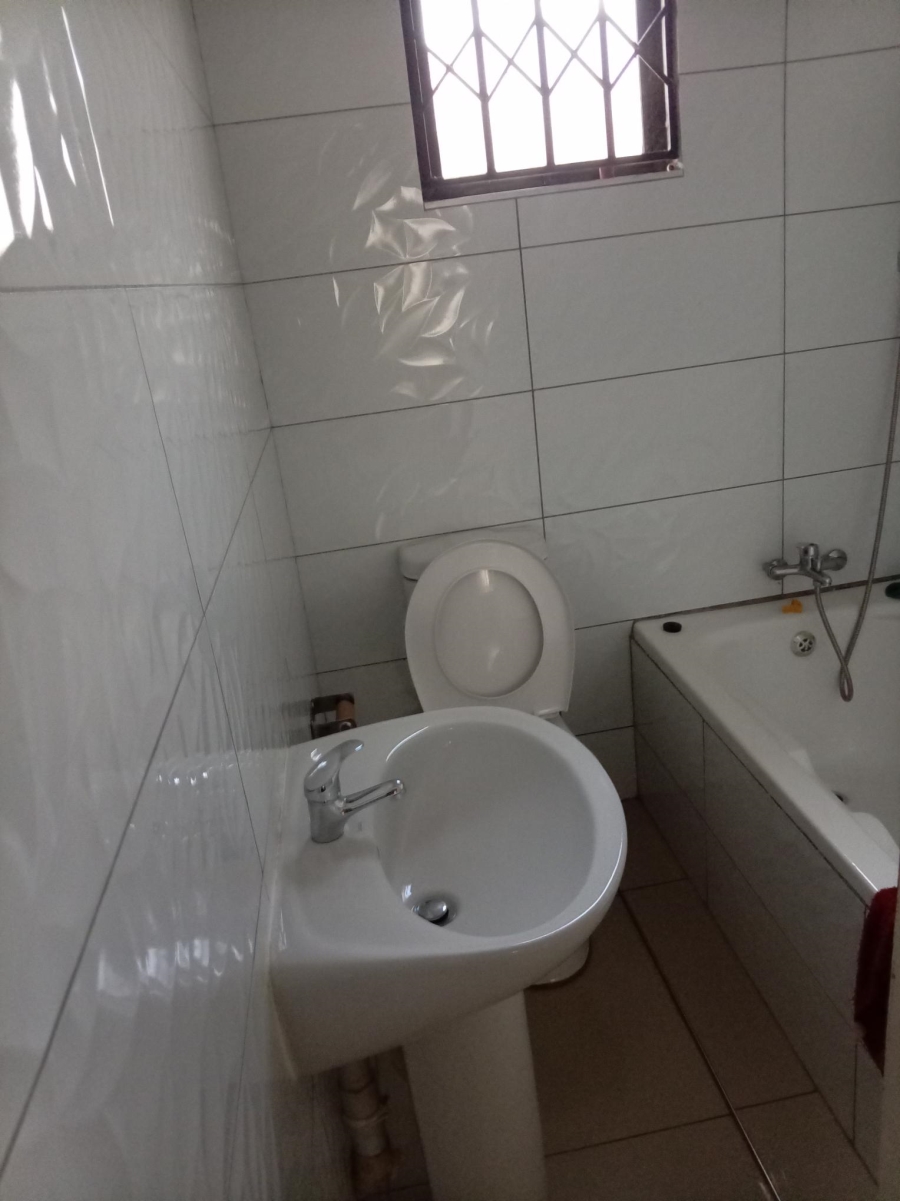 3 Bedroom Property for Sale in Crystal Park Gauteng