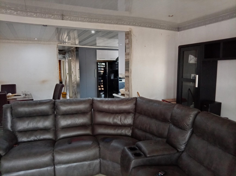 3 Bedroom Property for Sale in Crystal Park Gauteng