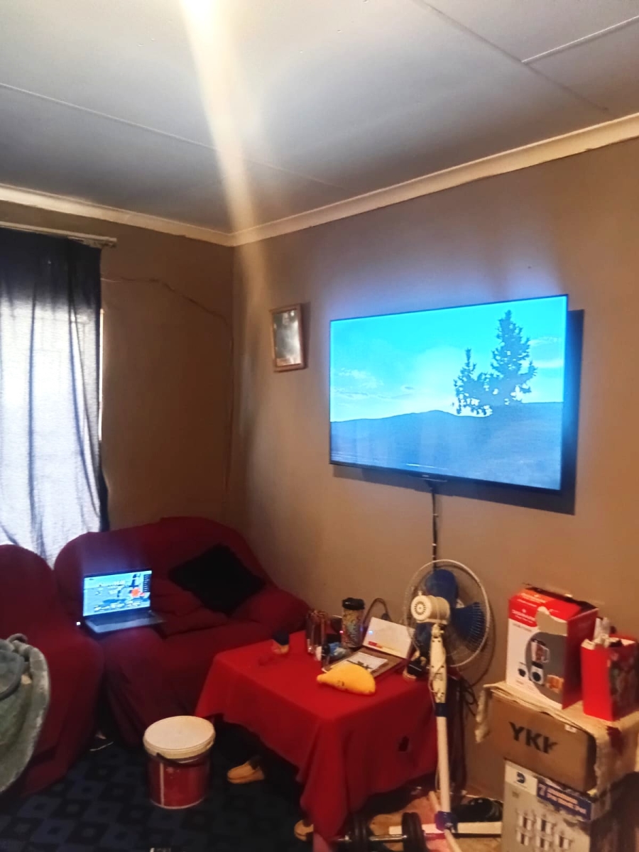8 Bedroom Property for Sale in Tokoza Gauteng