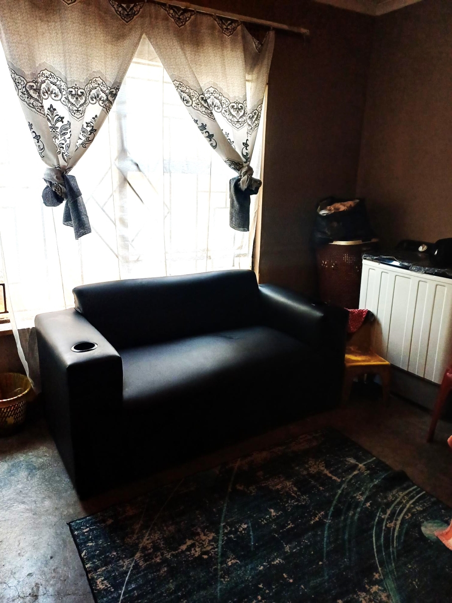 8 Bedroom Property for Sale in Tokoza Gauteng