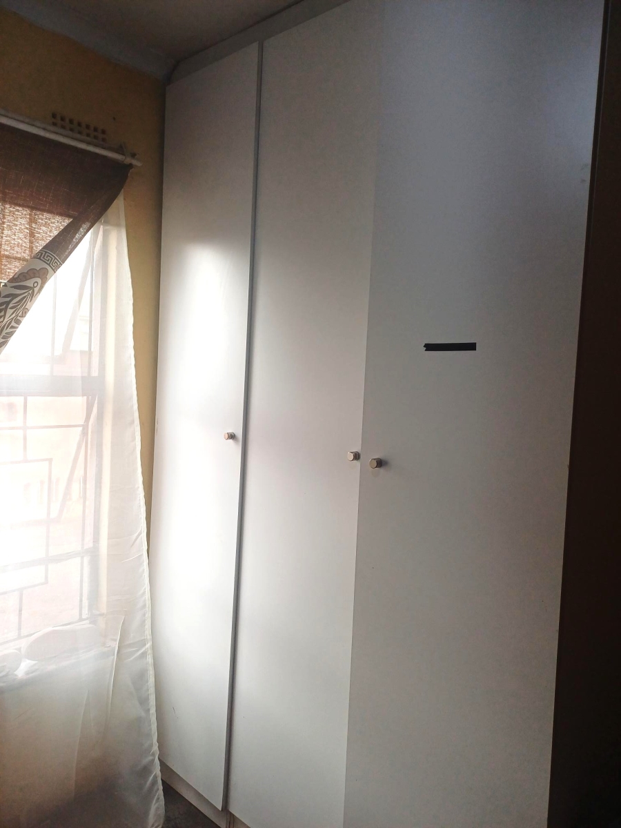 8 Bedroom Property for Sale in Tokoza Gauteng