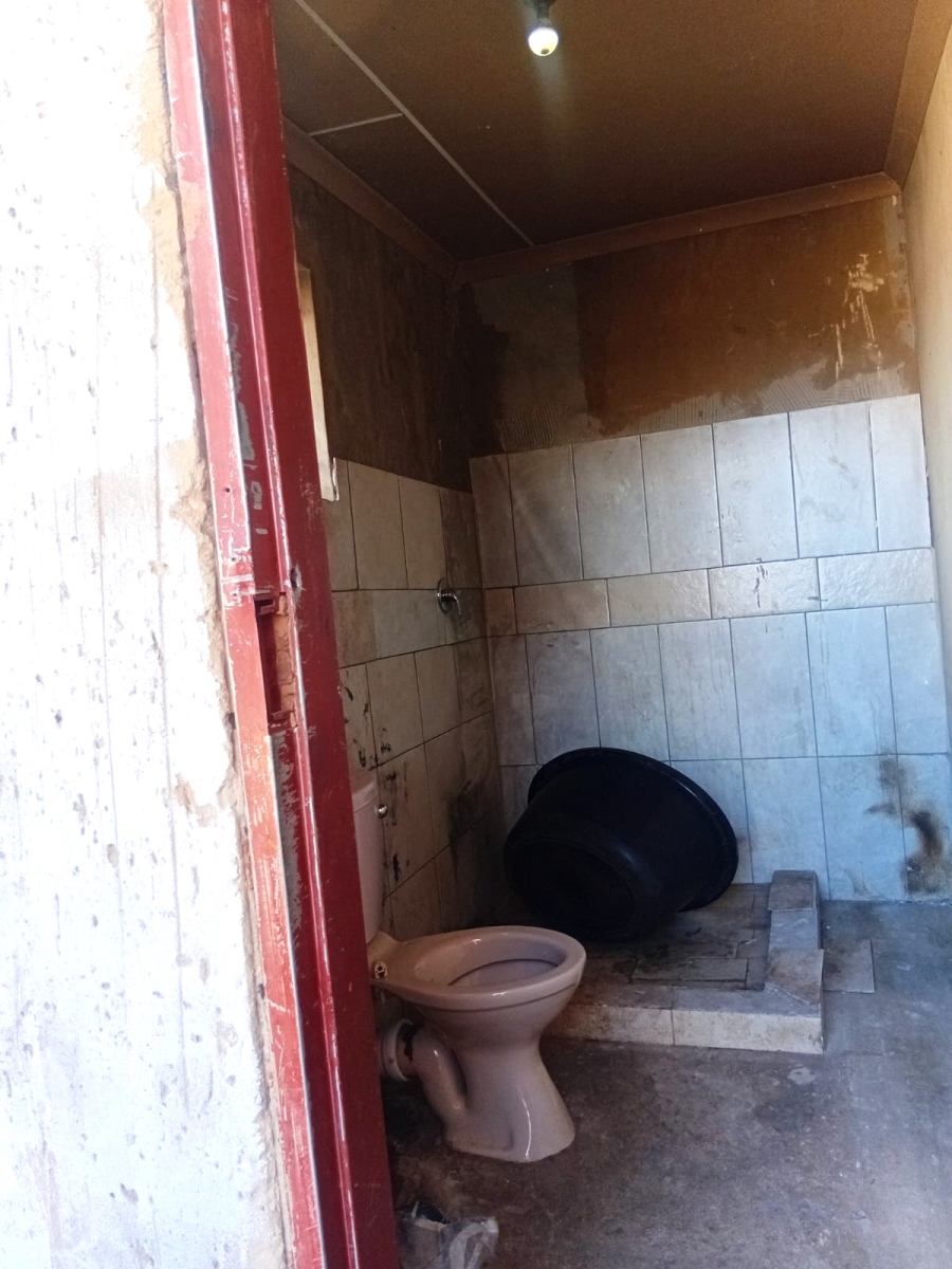 8 Bedroom Property for Sale in Tokoza Gauteng