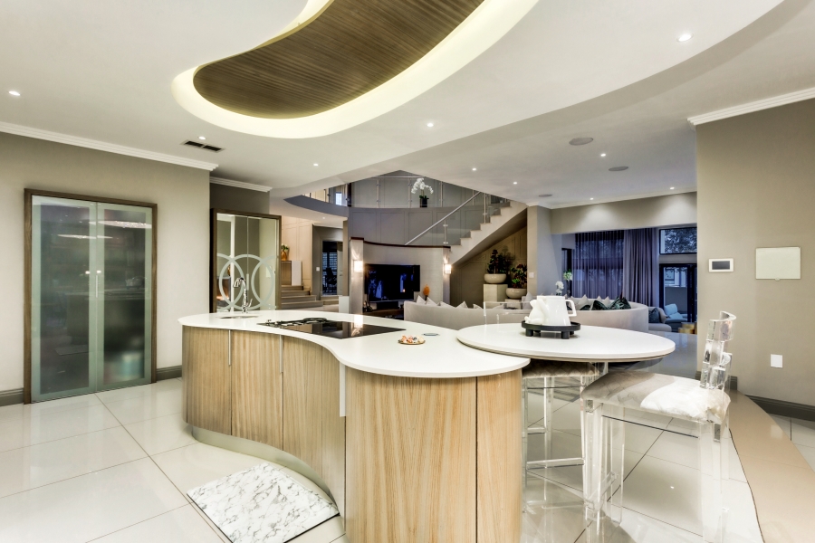 5 Bedroom Property for Sale in Helderfontein Estate Gauteng