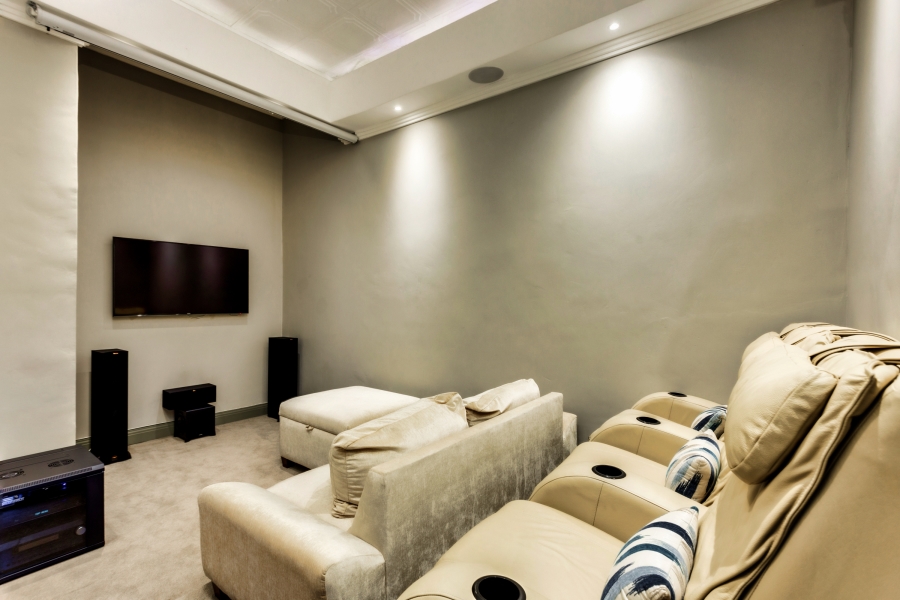5 Bedroom Property for Sale in Helderfontein Estate Gauteng