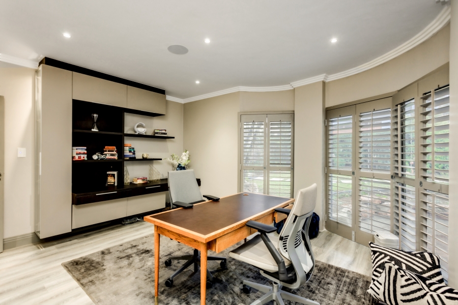 5 Bedroom Property for Sale in Helderfontein Estate Gauteng