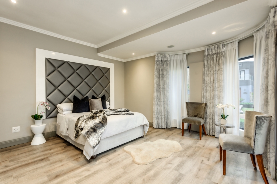 5 Bedroom Property for Sale in Helderfontein Estate Gauteng