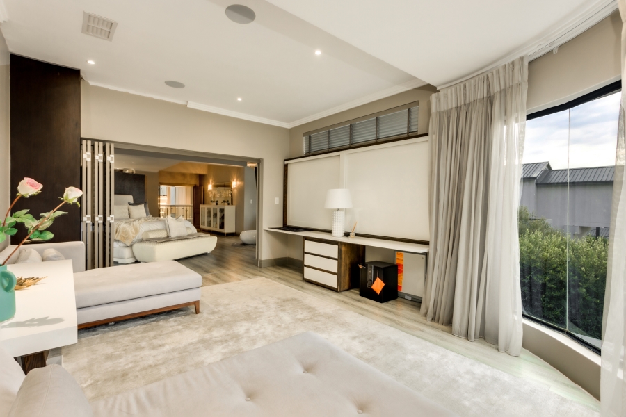 5 Bedroom Property for Sale in Helderfontein Estate Gauteng