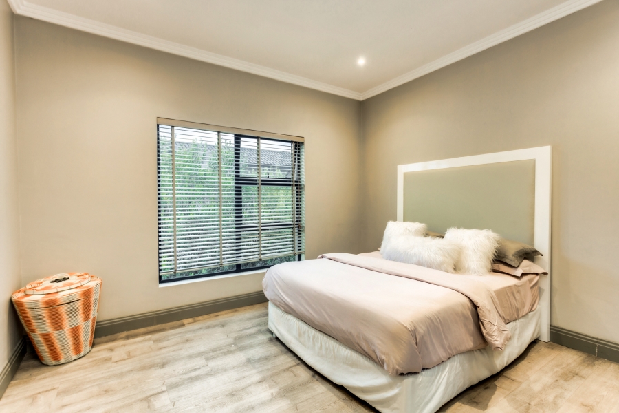 5 Bedroom Property for Sale in Helderfontein Estate Gauteng
