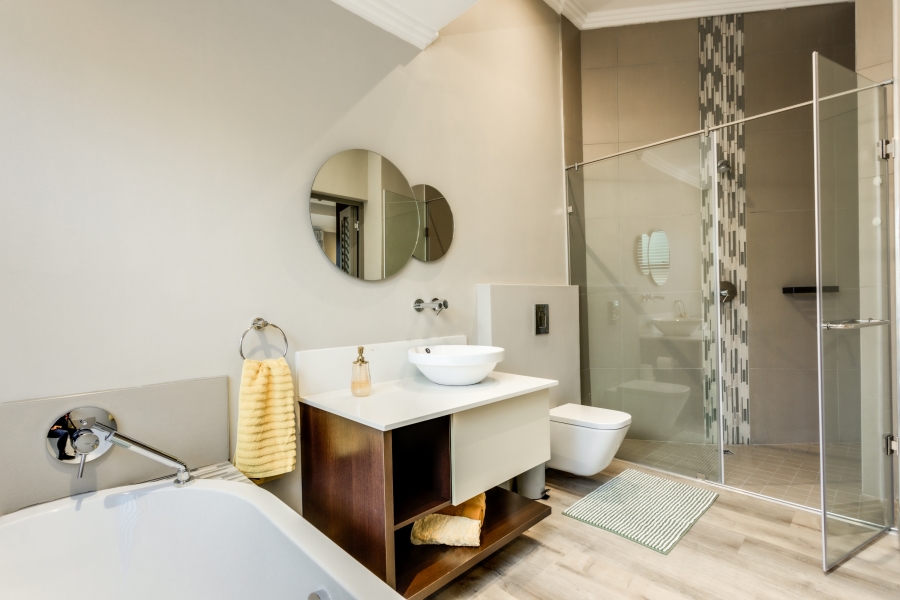 5 Bedroom Property for Sale in Helderfontein Estate Gauteng