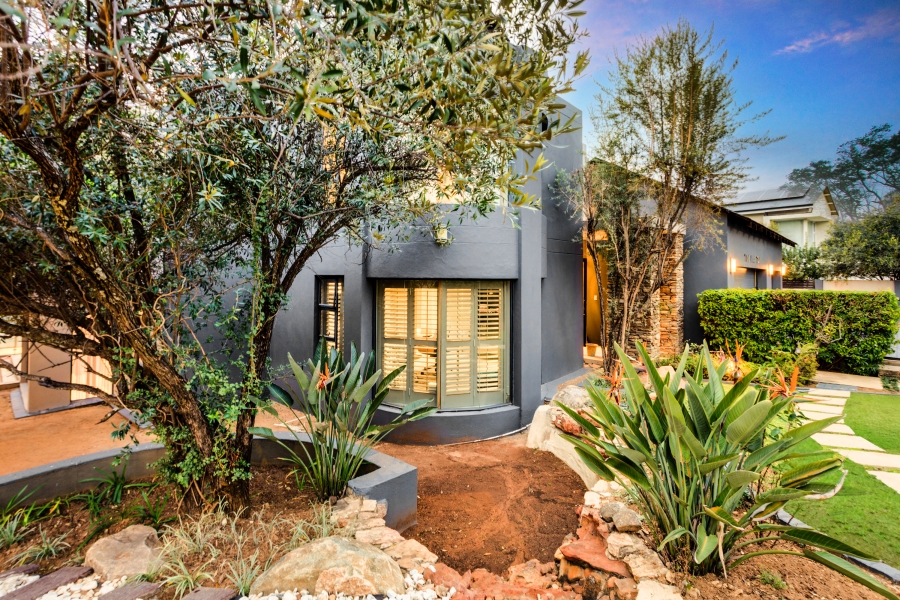 5 Bedroom Property for Sale in Helderfontein Estate Gauteng