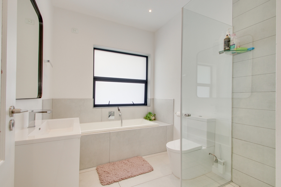 To Let 5 Bedroom Property for Rent in Steyn City Gauteng