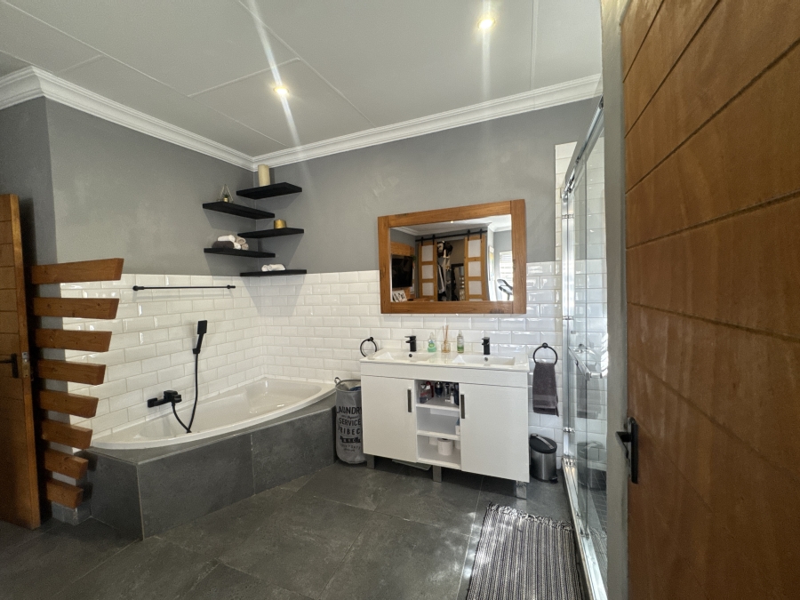 3 Bedroom Property for Sale in Paulshof Gauteng