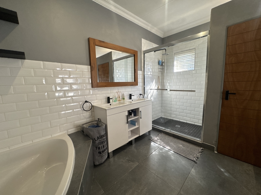 3 Bedroom Property for Sale in Paulshof Gauteng