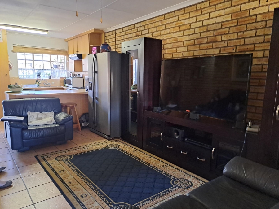 3 Bedroom Property for Sale in Noordheuwel Gauteng