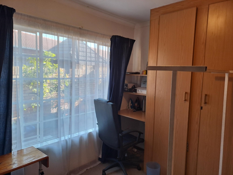 3 Bedroom Property for Sale in Noordheuwel Gauteng
