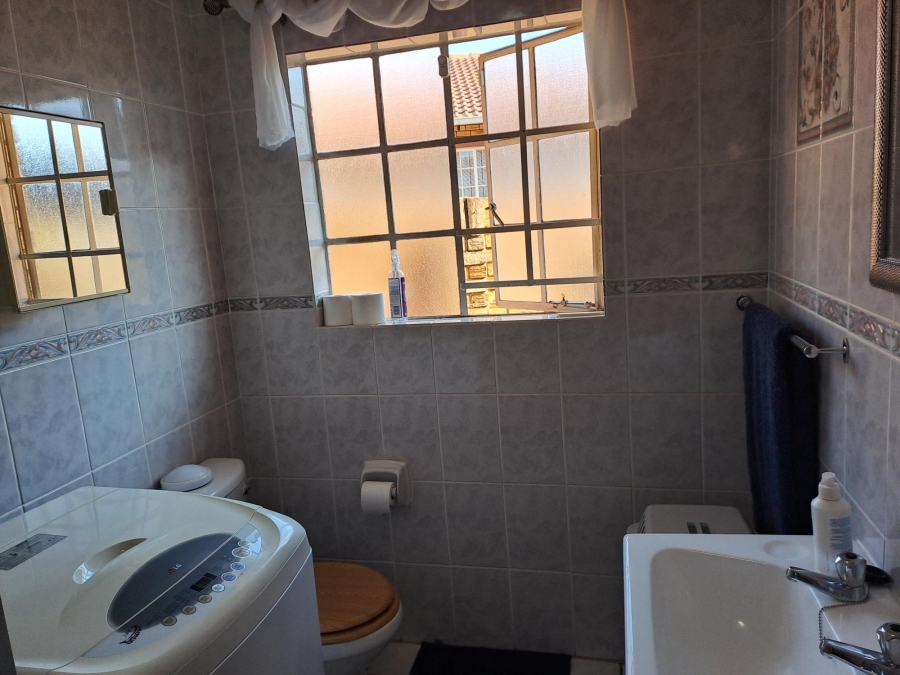 3 Bedroom Property for Sale in Noordheuwel Gauteng