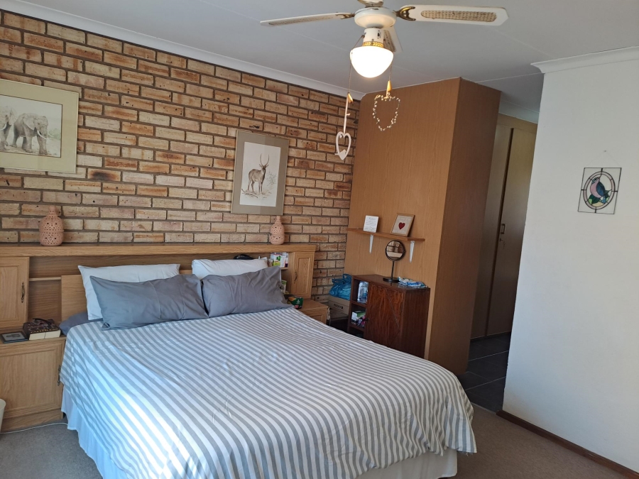 3 Bedroom Property for Sale in Noordheuwel Gauteng