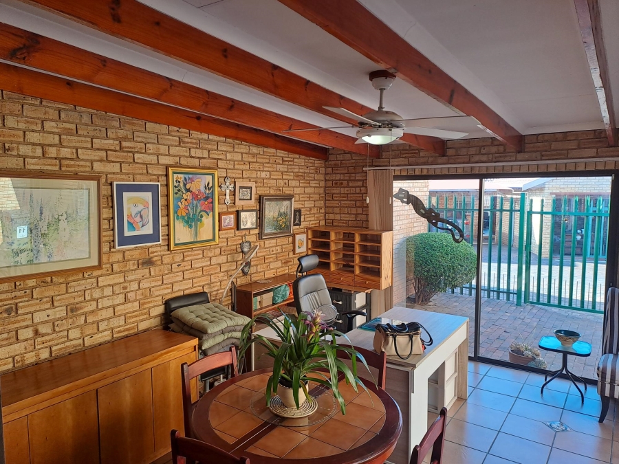 3 Bedroom Property for Sale in Noordheuwel Gauteng