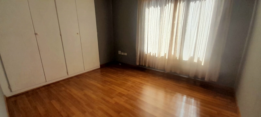 To Let 2 Bedroom Property for Rent in Constantia Kloof Gauteng