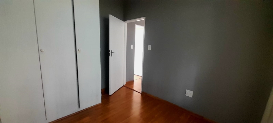 To Let 2 Bedroom Property for Rent in Constantia Kloof Gauteng