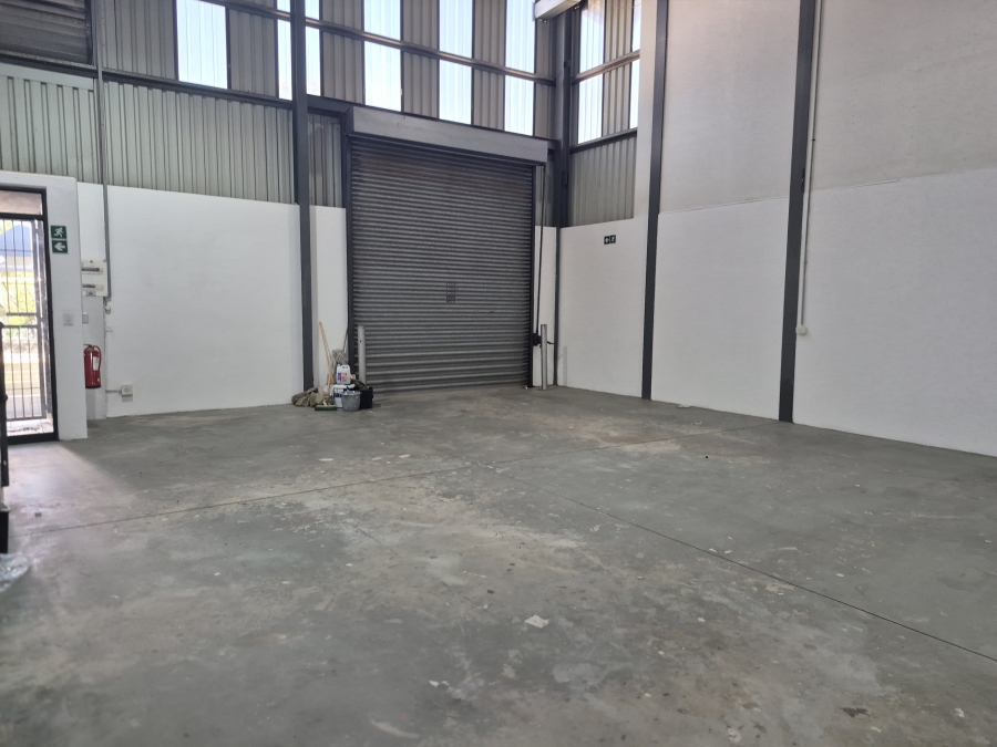 To Let Commercial Property for Rent in Meadowdale Gauteng