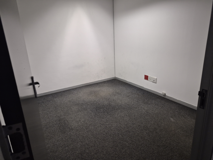To Let Commercial Property for Rent in Meadowdale Gauteng