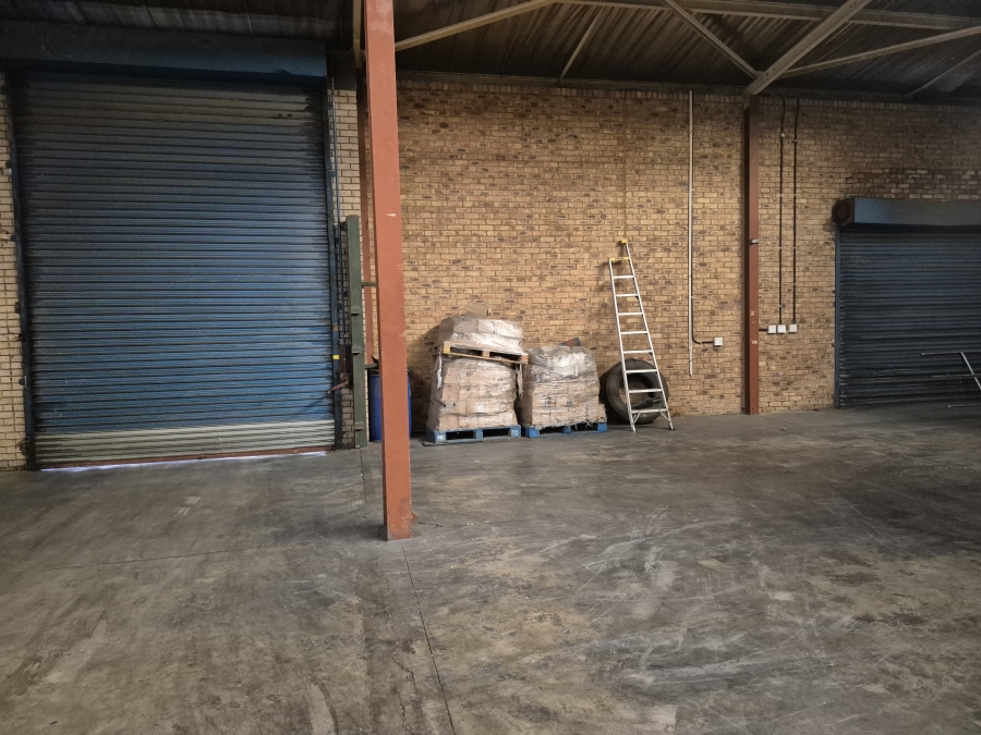To Let Commercial Property for Rent in Meadowdale Gauteng