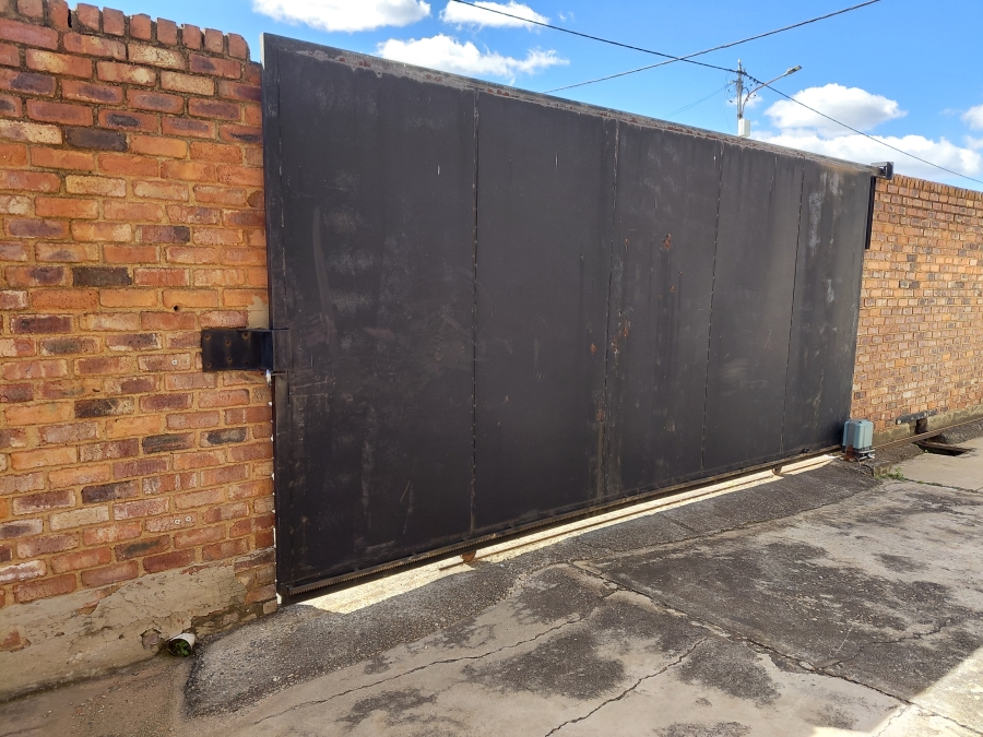 Commercial Property for Sale in Maraisburg Gauteng