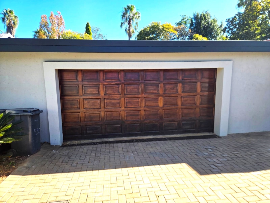 4 Bedroom Property for Sale in Garsfontein Gauteng