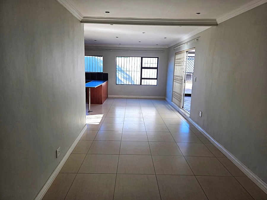 4 Bedroom Property for Sale in Garsfontein Gauteng