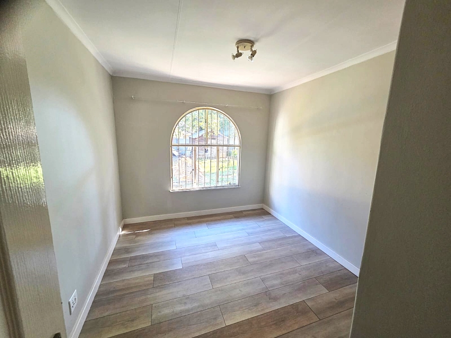 4 Bedroom Property for Sale in Garsfontein Gauteng