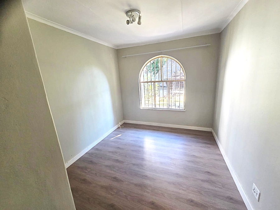 4 Bedroom Property for Sale in Garsfontein Gauteng